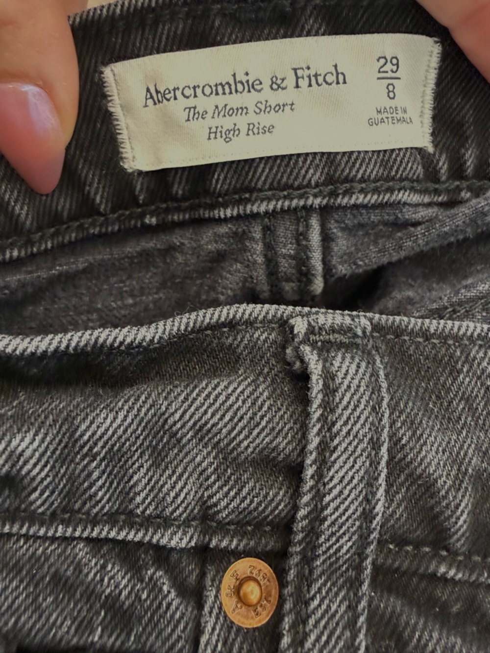 Abercrombie & Fitch The Mom Short High Rise Black 29 / 8 Distressed Fray Shorts - Picture 5 of 12